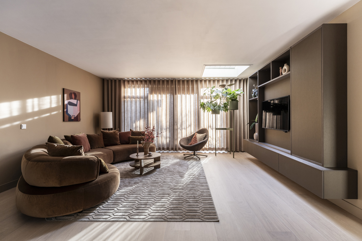 houtenvloeren - woonkamer - Aanhuis vtwonen S24 Leusden (VNV ONLINE)